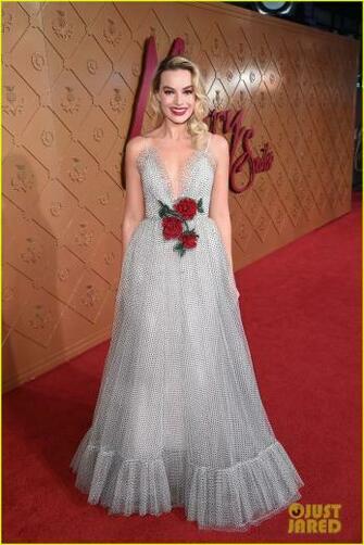 Margot Robbie With Image Dress