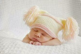 New Born Baby Wallpaper