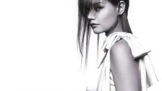 Katie Holmes HD Wallpaper