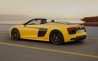 Audi R8 Spyder V10 Motion Wallpaper