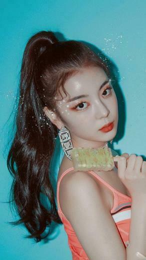 Wallpaper Lia Uploaded By Mahitry On We Heart It