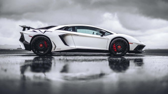 Caption Stunning Lamborghini Aventador In Midnight City Mrsmpruht1ywb463 Wallpaper