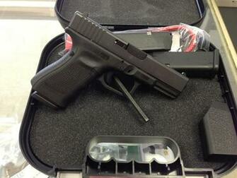Glock Gen4 9x19mm Photos Wallpaper