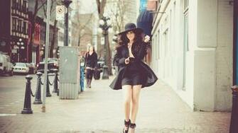 Fashionista Wallpaper