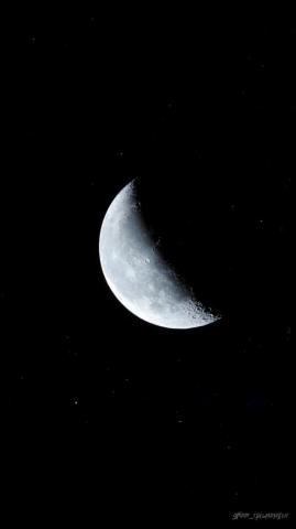 Half Moon Wallpaper