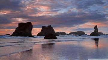 Sea Stacks At Sunset Bandon Oregon Wallpaper