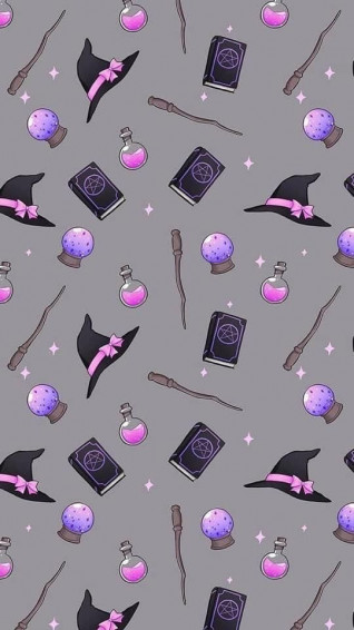 Sara Elizabeth On Phone Background Wallpaper