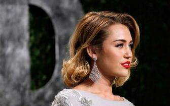 Miley Cyrus Red Lips Hot Wallpaper Desktop Best