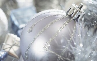 Shiny Balls Wallpaper Christmas