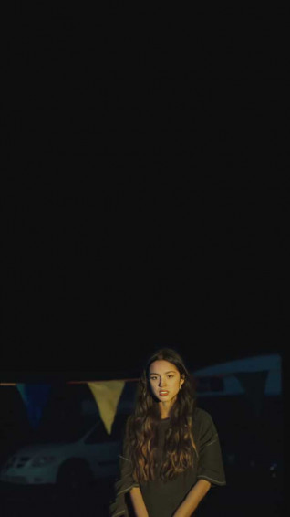 Olivia Rodrigo Wallpaper