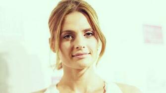 Stana Katic Wallpaper