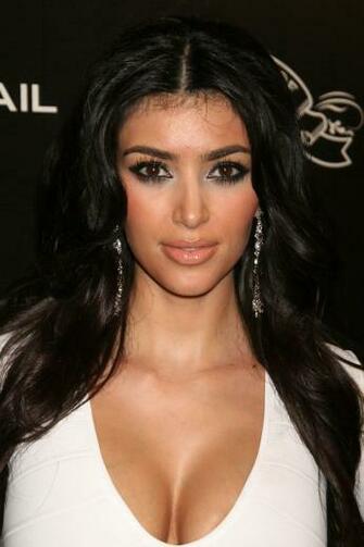 Kim Kardashian Hot Background HD Wallpaper