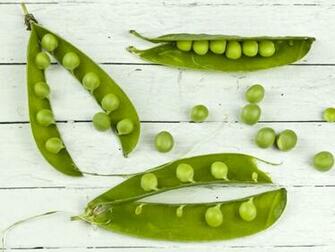 Green Peas HD Wallpaper Background Image