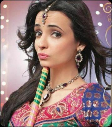 Sanaya Irani Net Worth Height Age Boyfriend Husband Children