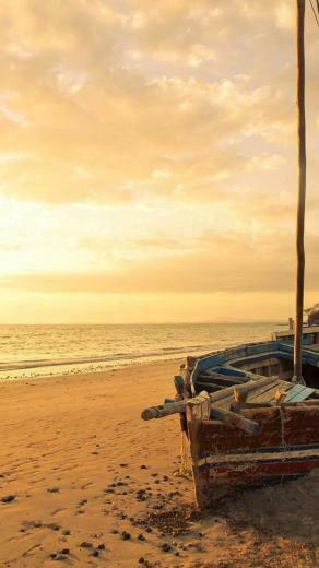 Beach Wallpaper For iPhone HD