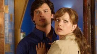 Smallville S Tom Welling Meets Supergirl Superman And Lois Lane
