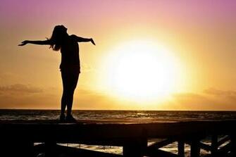 Alone But Happy Wallpaper Status