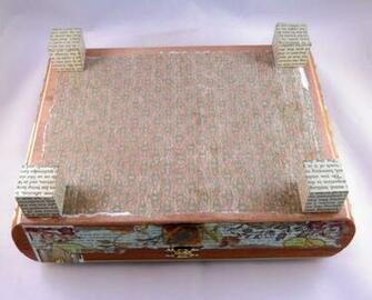 Lid Was Covered With Vintage Wallpaper T He Outside Of The Cigar Box