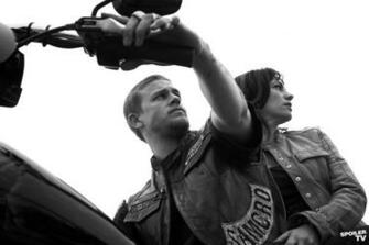 Charlie Hunnam HD Desktop Wallpaper