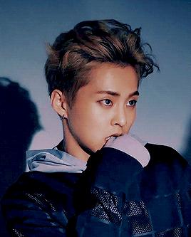 T N Nh Ng I U B M Th V Anh Ch Xiumin