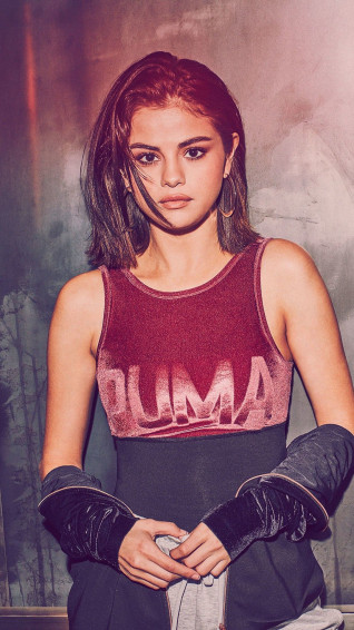 Selena Gomez iPhone Wallpaper On