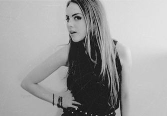 Elizabeth Gillies Photo