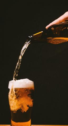 Bottle Beer Glass Black Wallpaper Sc iPhone7plus