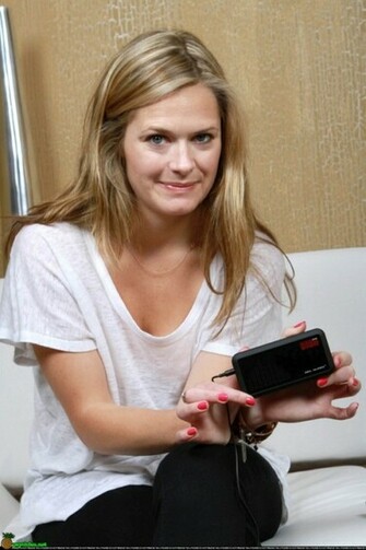 Wallpaper Xtreme Hot Maggie Lawson Gallery