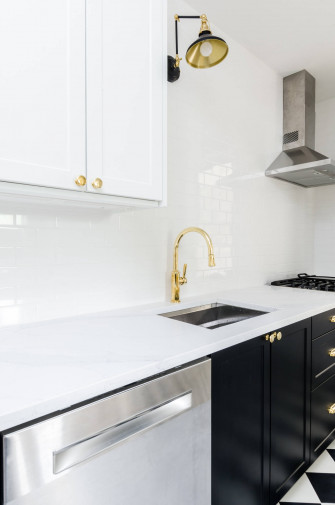 Tidy White And Black Kitchen Counter Wallpaper