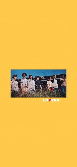 Yellow Vintage Aesthetic Scene Wallpaper