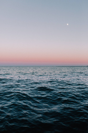 Ocean Blue Scenery For iPhone Screens Wallpaper