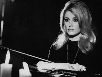 Sharon Tate Wallpaper
