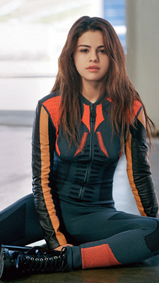 Selena Gomez iPhone Wallpaper