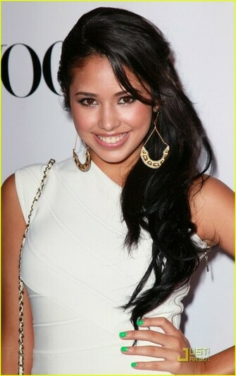 Jasmine Villegas Actress Wallpaper