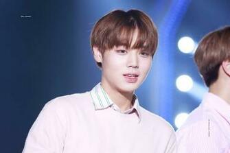 V N P Trai Jihoon Wanna One C Th M B I Ph