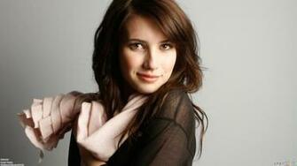 Emma Roberts American Actress Wallpaper Open Walls