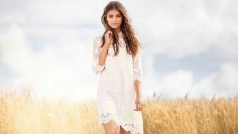 Taylor Marie Hill Hq Wallpaper