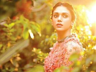 Aditi Rao Hydari Hq Wallpaper