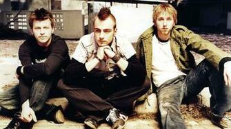 Three Dace Grace Guys Sit Adam Gontier Neil Sanderson Brad Uolst