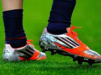 Nacio El Hijo De Lionel Messi Thiago En Apexwallpaper