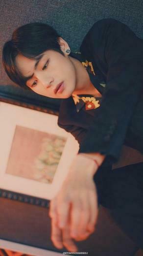Kim Taehyung Naver X Dispatch Bts In Bbma Lockscreen