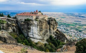 Religious Meteora Wallpaper