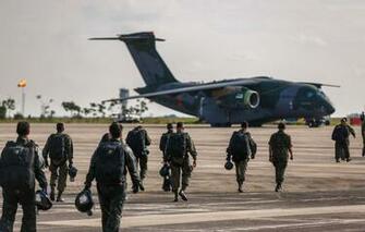 Wallpaper Fab Embraer Kc Paratroopers Military Aircraft