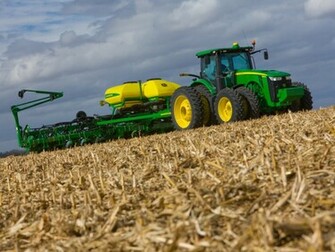 For A Minute This John Deere Wallpaper Showcases The