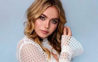Wallpaper Look Girl Beautiful Lilly Van Der Meer Image For