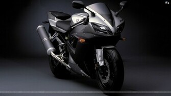 Yamaha Yzf R1 Wallpaper