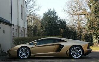 Wallpaper Lamborghini Aventador Profile Gold