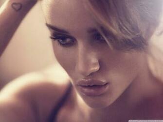 Background Html Rosie Huntington Whiteley Wallpaper