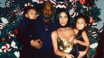 Kanye West Shares Christmas Photo With Kim Kardashian Kids Usweekly