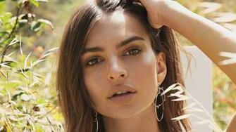 Emily Ratajkowski 4k Ultra HD Wallpaper Background Image